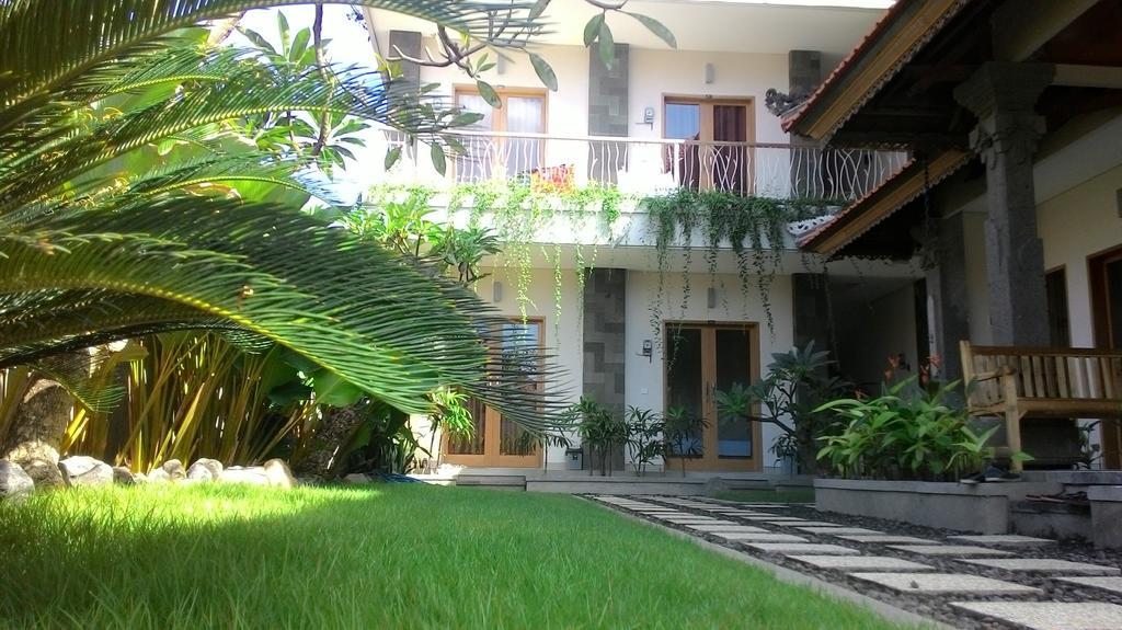 Hotel Kubu Carik Legian Exterior foto
