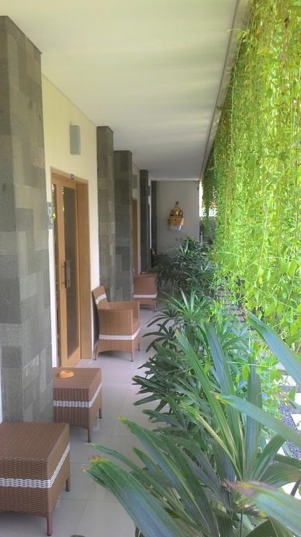 Hotel Kubu Carik Legian Exterior foto