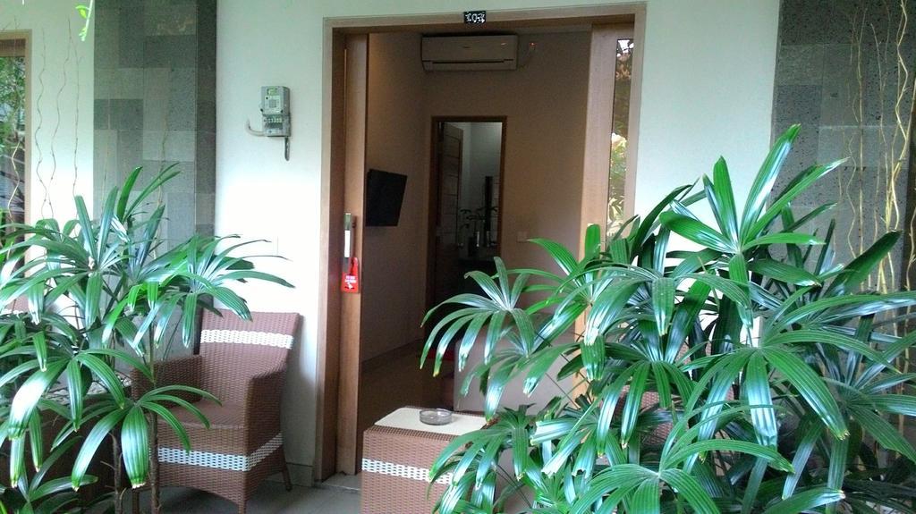 Hotel Kubu Carik Legian Exterior foto