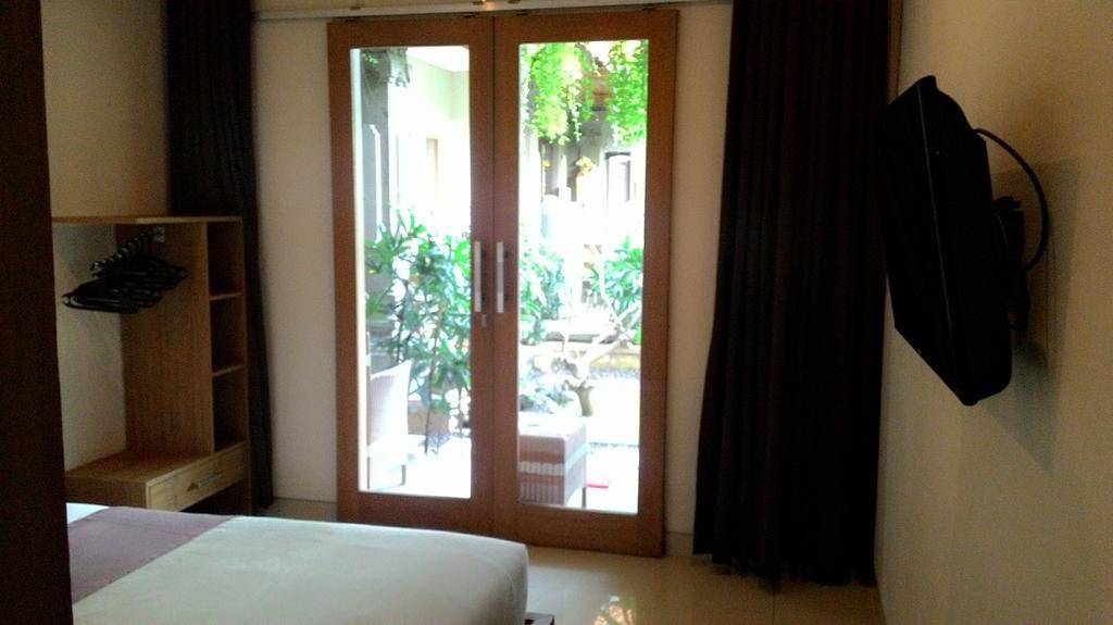 Hotel Kubu Carik Legian Exterior foto