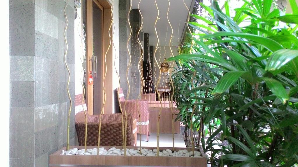 Hotel Kubu Carik Legian Exterior foto