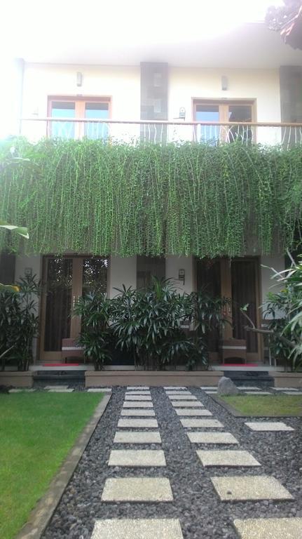 Hotel Kubu Carik Legian Exterior foto